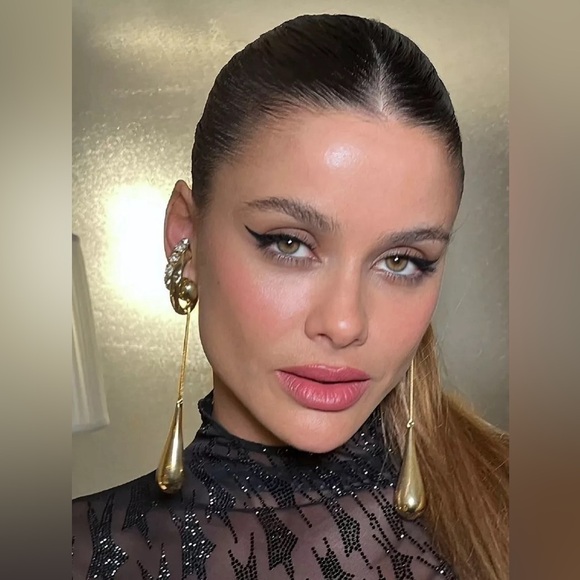 Mugler H&M gold Teardropp Pendant Earrings - Picture 7 of 9